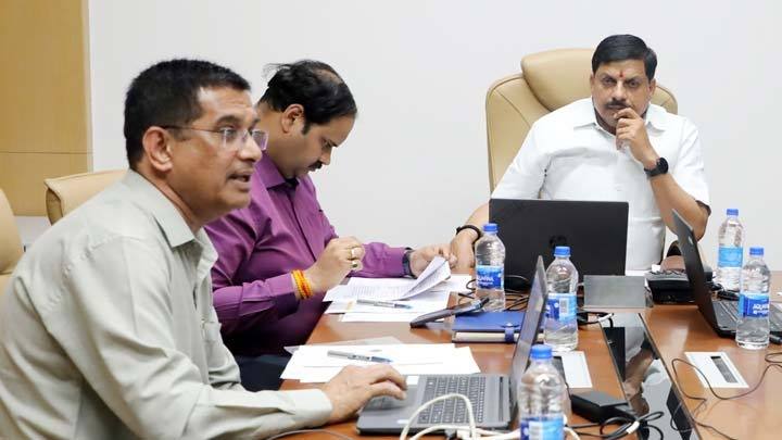 राष्ट्रीय शिक्षा नीति एवं नई युवा नीति को लेकर जागरूकता कार्यक्रम करें : उच्च शिक्षा मंत्री श्री डॉ. यादव